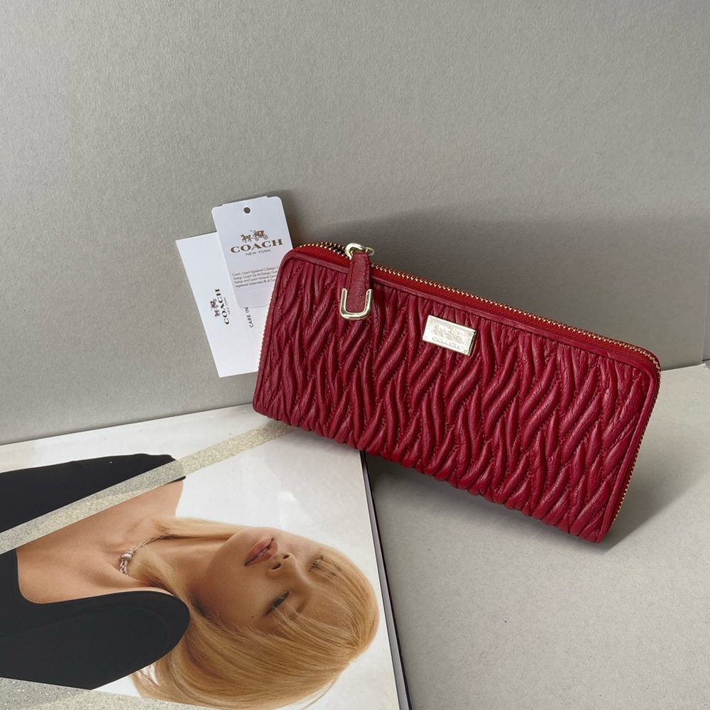 (new+tag) Coach twist leather accordion zip around wallet clutch - Picture 9 of 12